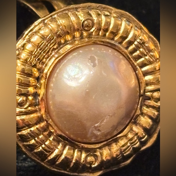 CHANEL Gold and Cream Statement Earrings - Clip on - Picture 7 of 10